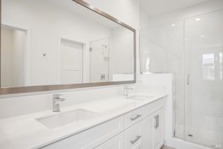 Condominium,  Semillon lane, Santa Rosa, CA 95403 - 5