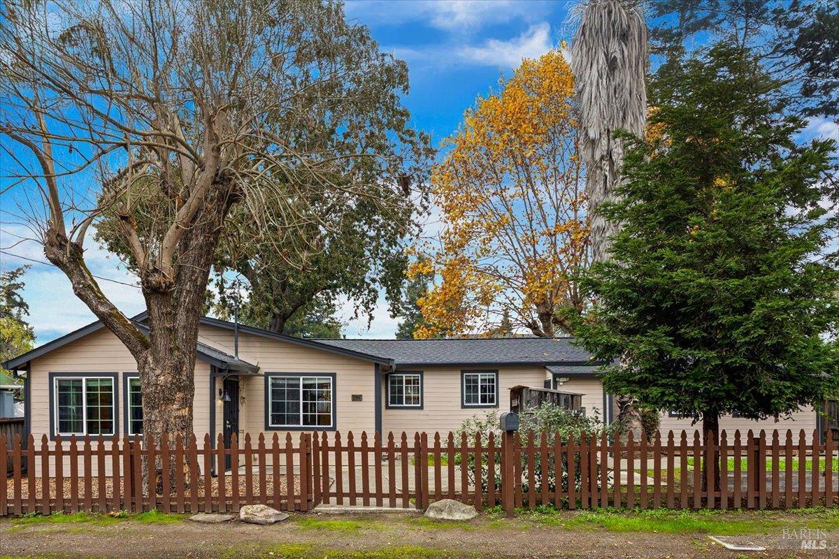 Single Family Residence, Carrington street, Santa Rosa, CA 95407 - 1