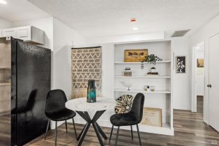 Condominium,  Agnew place, Santa Rosa, CA 95401 - 8