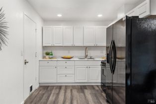 Condominium,  Agnew place, Santa Rosa, CA 95401 - 9