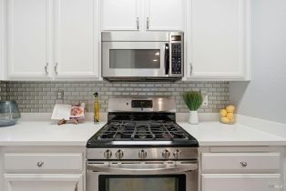 Single Family Residence,  Mark West Commons circle, Santa Rosa, CA 95403 - 14