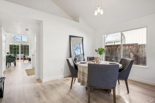 Single Family Residence, Flametree circle, Windsor, CA 95492 - 11