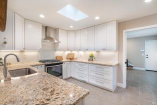 Single Family Residence,  Singing Brook circle, Santa Rosa, CA 95409 - 16