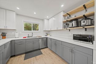 Single Family Residence,  Firestone place, Santa Rosa, CA 95409 - 5