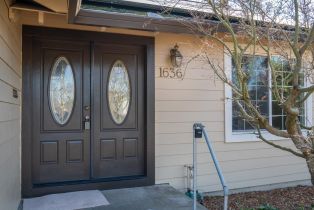 Single Family Residence, Sarkesian drive, Petaluma, CA 94954 - 4