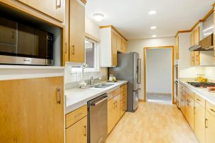 Single Family Residence,  Meadowglen drive, Petaluma, CA 94952 - 9