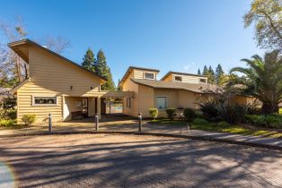 Condominium,  Woodlake drive, Santa Rosa, CA 95405 - 2