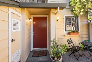 Condominium,  Woodlake drive, Santa Rosa, CA 95405 - 6