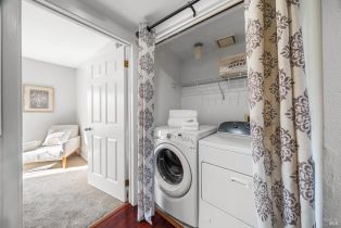 Townhouse,  Burgundy court, Petaluma, CA 94954 - 12