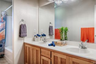 Single Family Residence,  Cottage court, Cloverdale, CA 95425 - 32