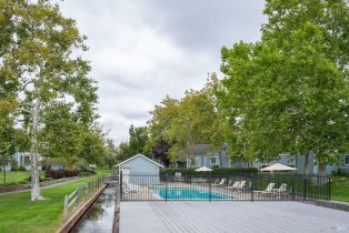 Single Family Residence,  Lakewood drive, Windsor, CA 95492 - 43