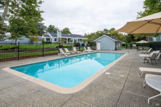 Single Family Residence,  Lakewood drive, Windsor, CA 95492 - 42