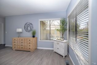 Single Family Residence,  Lakewood drive, Windsor, CA 95492 - 32