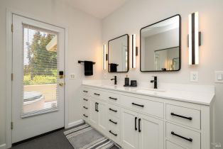 Single Family Residence,  Lakewood drive, Windsor, CA 95492 - 33