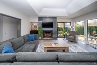 Single Family Residence,  Lakewood drive, Windsor, CA 95492 - 6