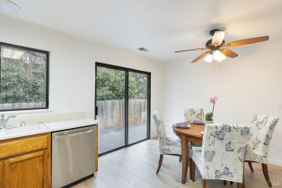 Single Family Residence, Falcon way, Healdsburg, CA 95448 - 11