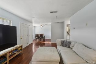 Condominium, Las Raposas court, Santa Rosa, CA 95409 - 4