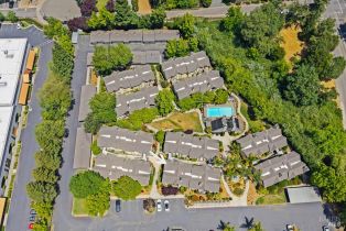 Condominium,  Foss Creek circle, Healdsburg, CA 95448 - 4