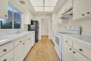 Condominium,  Pythian road, Santa Rosa, CA 95409 - 2