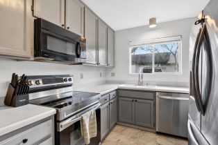 Condominium,  Elbridge avenue, Cloverdale, CA 95425 - 6