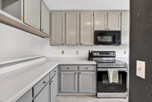 Condominium,  Elbridge avenue, Cloverdale, CA 95425 - 8