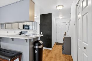 Condominium,  Elbridge avenue, Cloverdale, CA 95425 - 4