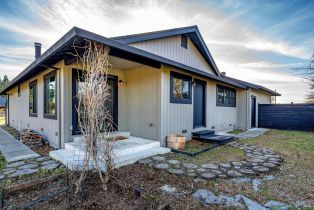 Residential Income,  Gumview road, Windsor, CA 95492 - 6