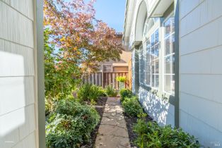 Single Family Residence,  Leafhaven lane, Windsor, CA 95492 - 7