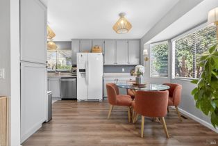 Single Family Residence,  Othello court, Windsor, CA 95492 - 18