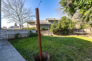 Single Family Residence,  Othello court, Windsor, CA 95492 - 37