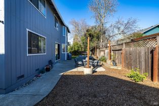Single Family Residence,  Othello court, Windsor, CA 95492 - 38