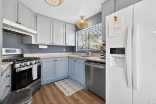 Single Family Residence,  Othello court, Windsor, CA 95492 - 21