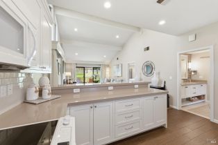 Condominium,  Oak Leaf way, Napa, CA 94558 - 8