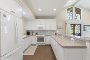 Condominium,  Oak Leaf way, Napa, CA 94558 - 6