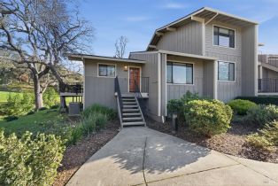 Condominium,  Oak Leaf way, Napa, CA 94558 - 2