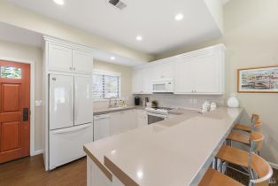 Condominium,  Oak Leaf way, Napa, CA 94558 - 5