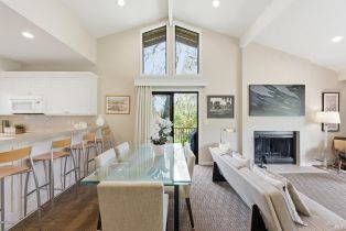 Condominium,  Oak Leaf way, Napa, CA 94558 - 9