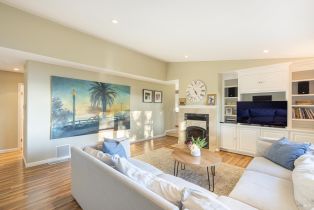 Single Family Residence,  Madrone avenue, Healdsburg, CA 95448 - 9