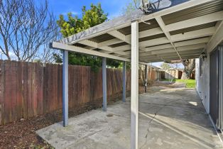 Single Family Residence,  San Pablo court, Santa Rosa, CA 95401 - 36