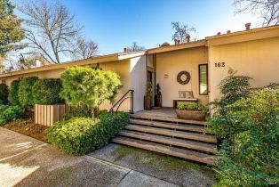 Condominium,  Bonnie Brook drive, Napa, CA 94558 - 2