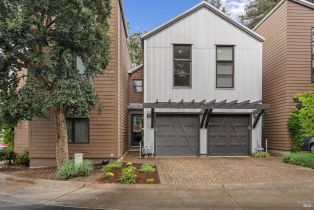 Single Family Residence, 532 Grove St, Healdsburg, CA  Healdsburg, CA 95448