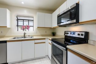 Condominium,  Mission boulevard, Santa Rosa, CA 95409 - 3