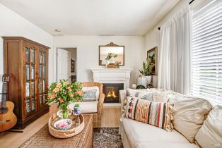 Condominium, 1574 Yardley St, Santa Rosa, CA  Santa Rosa, CA 95403