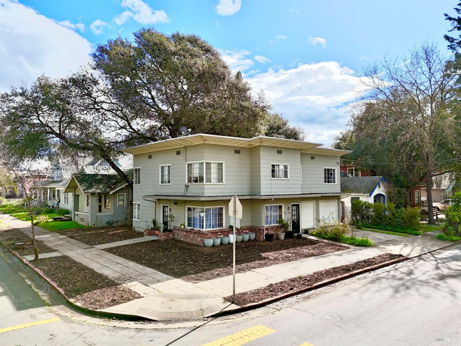 Residential Income, Cherry street, Santa Rosa, CA 95404 - 1