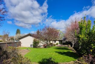 Single Family Residence,  Fulton place, Windsor, CA 95492 - 33