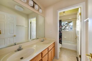 Single Family Residence,  Fulton place, Windsor, CA 95492 - 23