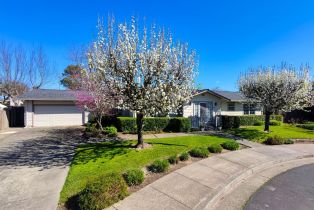 Single Family Residence, 135 Fulton Pl, Windsor, CA  Windsor, CA 95492