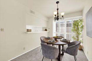 Condominium,  Belvedere court, Napa, CA 94559 - 9