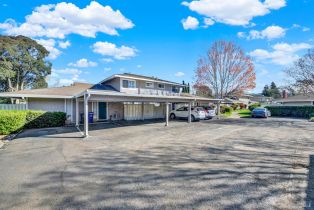 Condominium,  Belvedere court, Napa, CA 94559 - 3