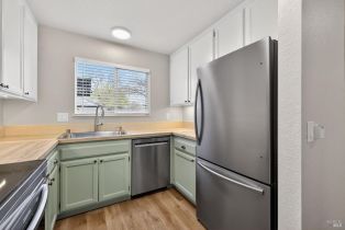 Condominium,  Elbridge avenue, Cloverdale, CA 95425 - 7